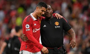 Trợ lý cũ trách Ten Hag không biết cách dùng Ronaldo