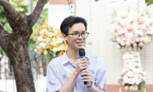 Thủ khoa B00 với điểm tuyệt đối từng học nội trú ba ca mỗi ngày